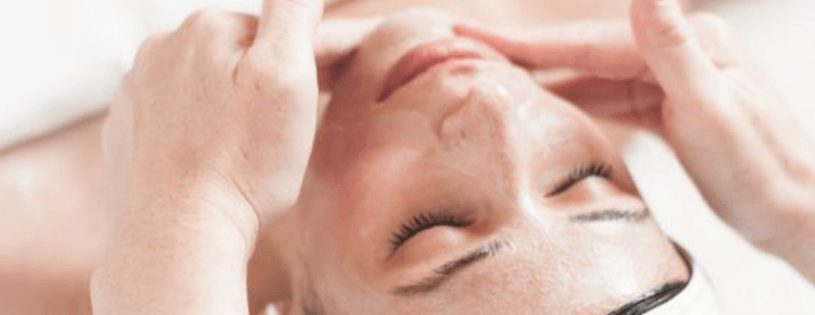 Lymphatic Drainage: Our New Skin-Tox Treatment Helps Hormonal Breakouts